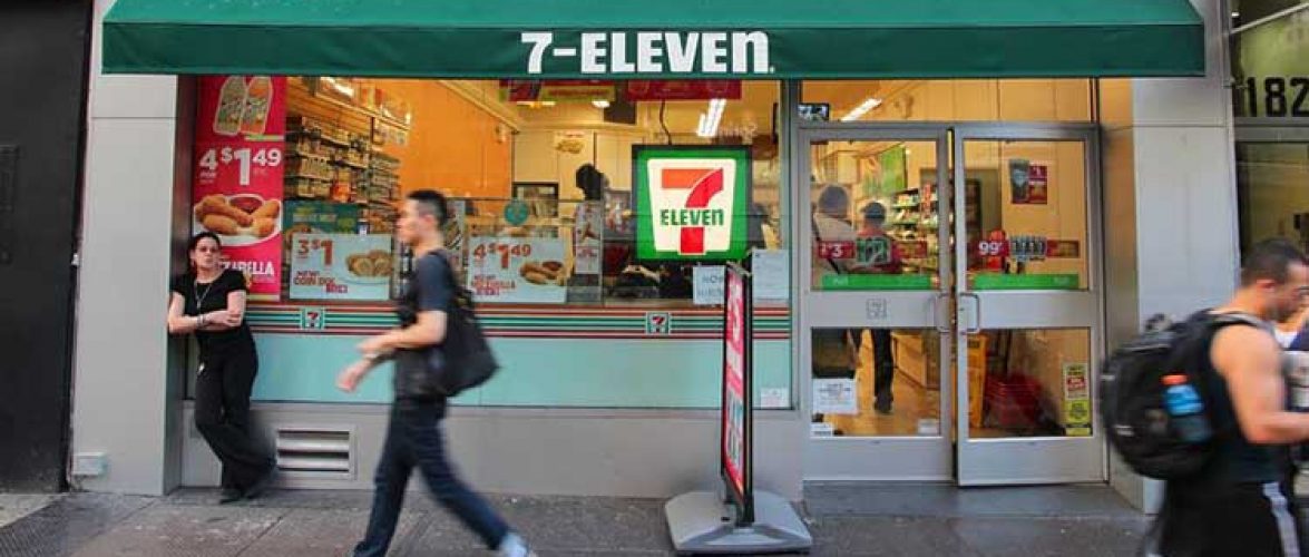 7-Eleven is Japan's largest convenience store chain operator. Image credit to 123rf.com.cn.