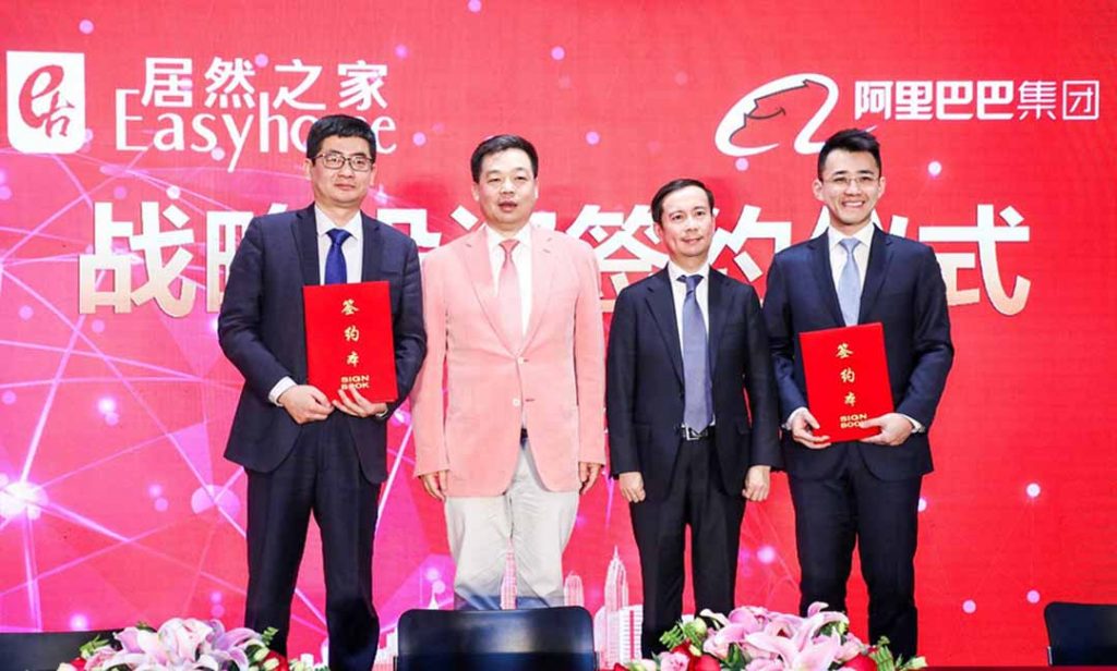 ZHANG Yong (2nd from the right), Alibaba CEO.