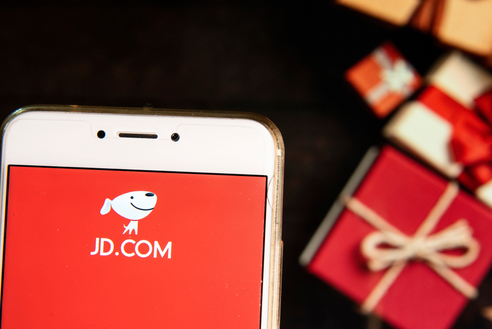 JD.com allows users to tailor-make clothes, pushing the boundaries of mass customization