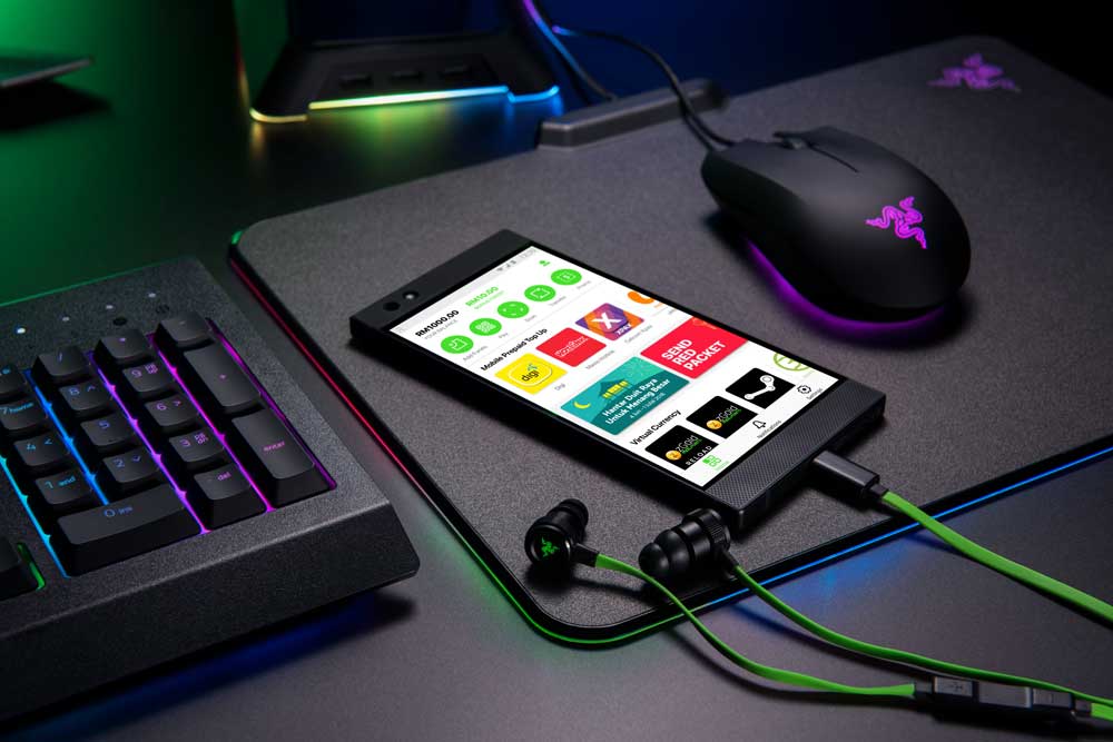 Razer is offering free masks in Singapore, but you’ll need to download Razer Pay to get one