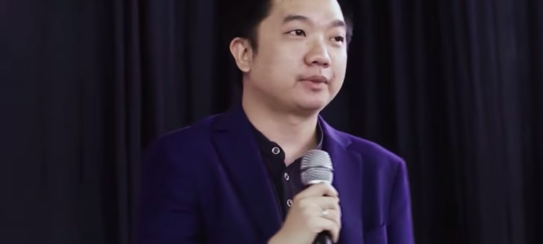 Tokopedia founder William Tanuwijaya addressing students at a technical university in Yogyakarta, Indonesia. Source: <a href="https://www.youtube.com/watch?v=ucEDu7O8gyA">Liputan6</a>