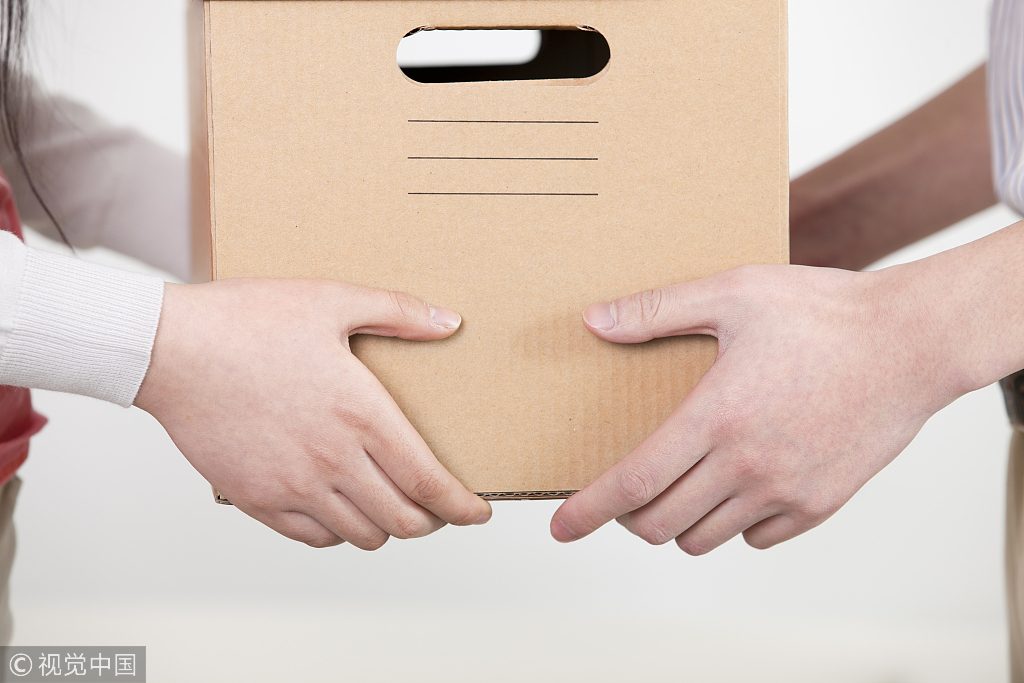 Free foldable drop box at your door, XiangShouXiaoHe makes delivery hassle-free
