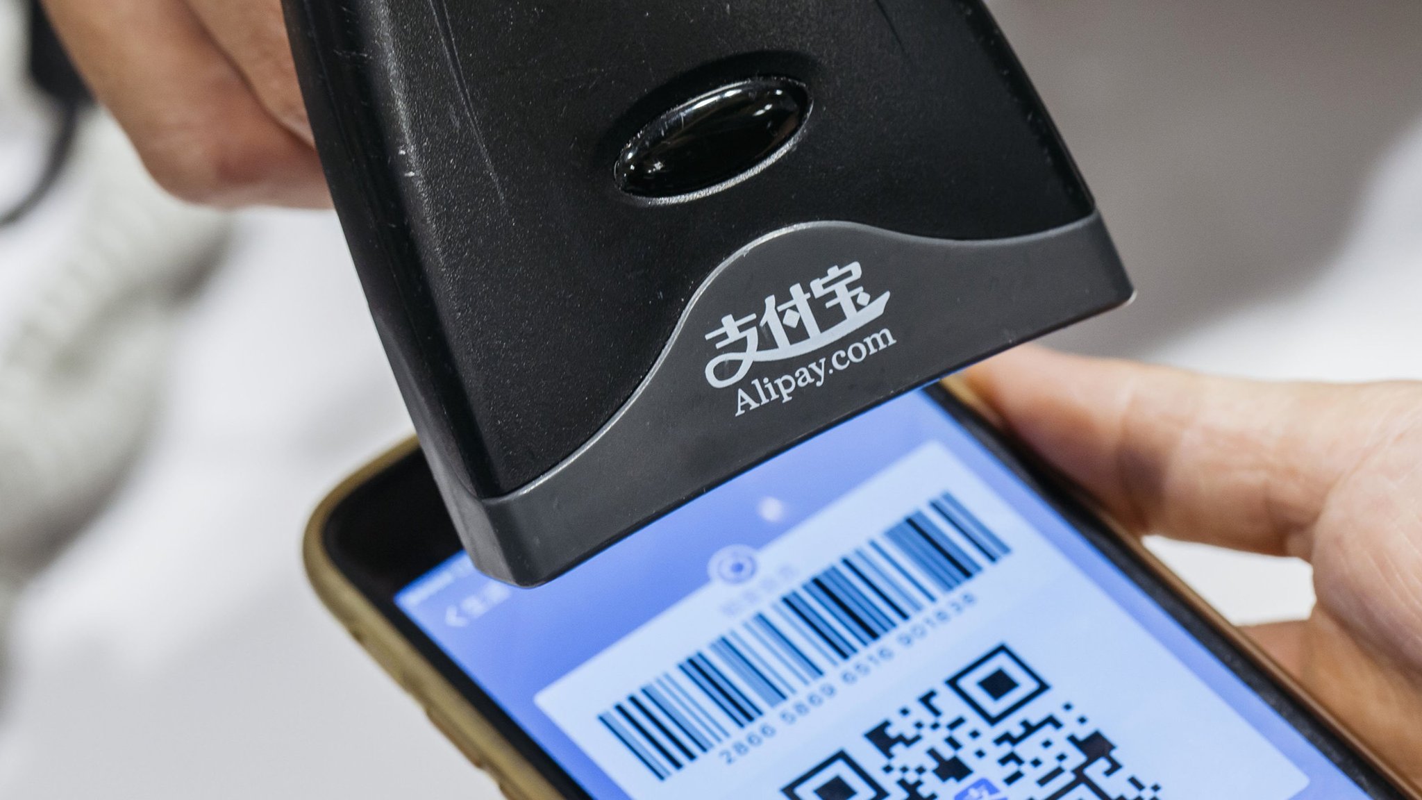 Alipay triples number of European merchants in one year