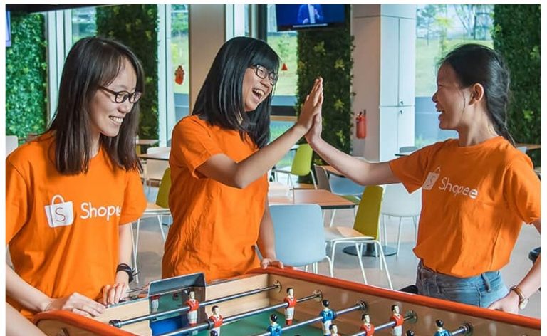 Shopee staff
