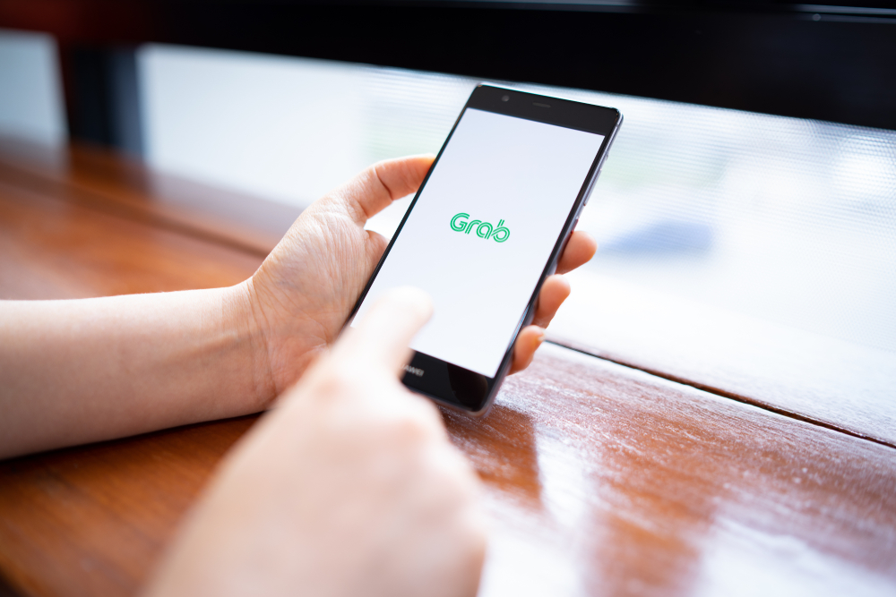 Rumor: Grab looks to fund and launch a scooter service in Singapore