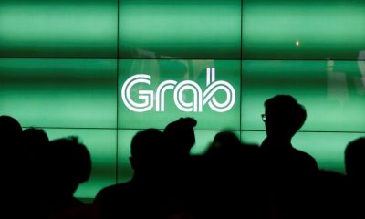 Vietnam’s taxi associations file complaint over unfair competition against Grab
