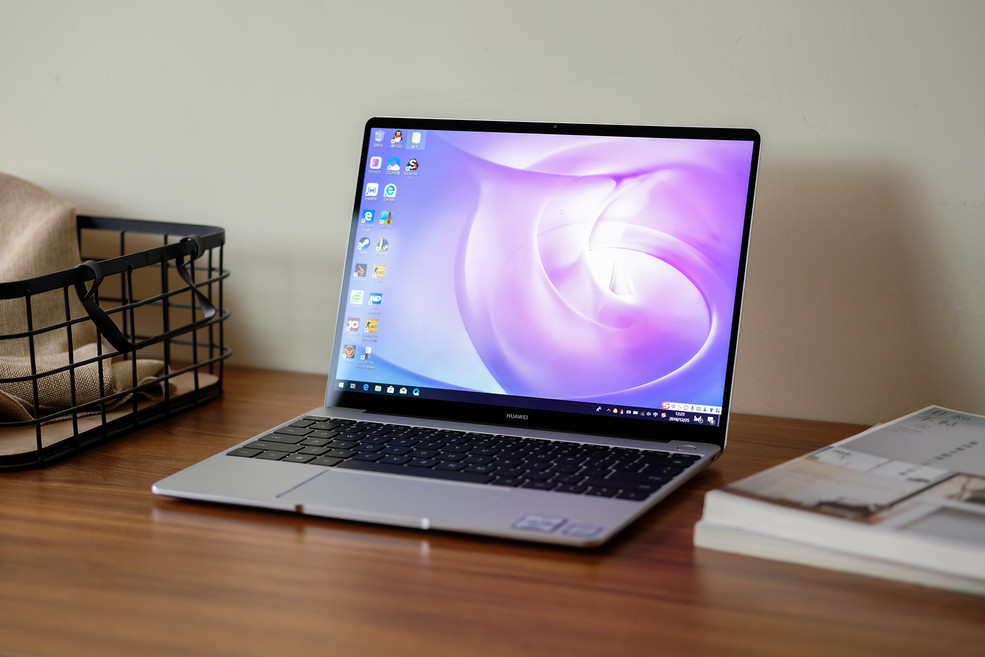 Huawei takes on Apple for US consumers with MateBook 13