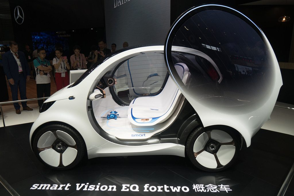 Daimler taps China’s Geely to electrify its Smart model for global sales