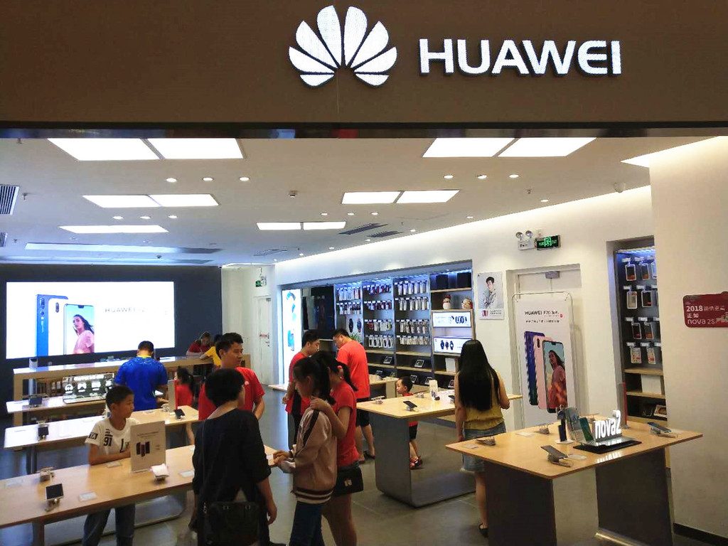 Huawei expected to unveil first “smart TV set” next month