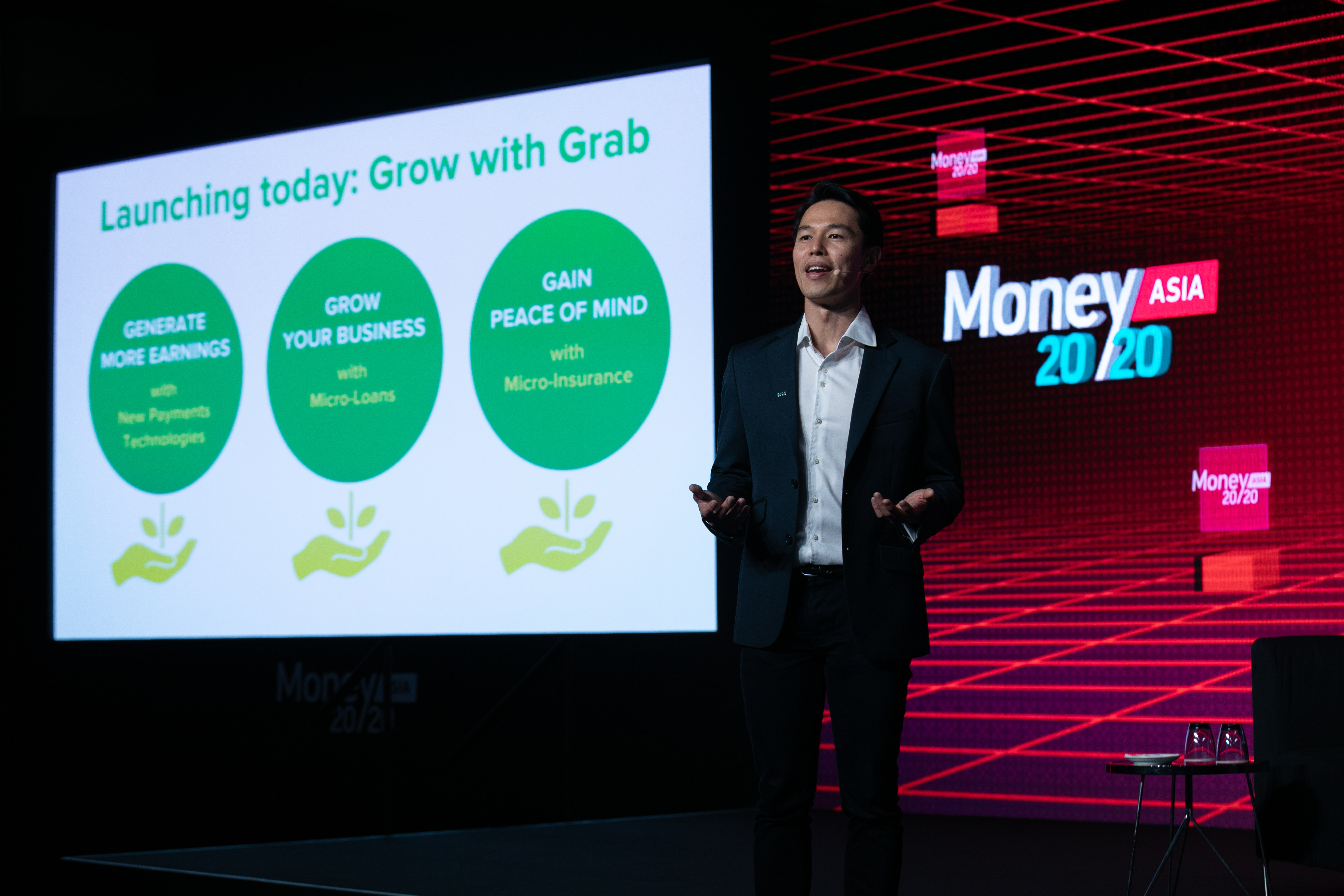 Grab unveils more financial services for small businesses and shoppers