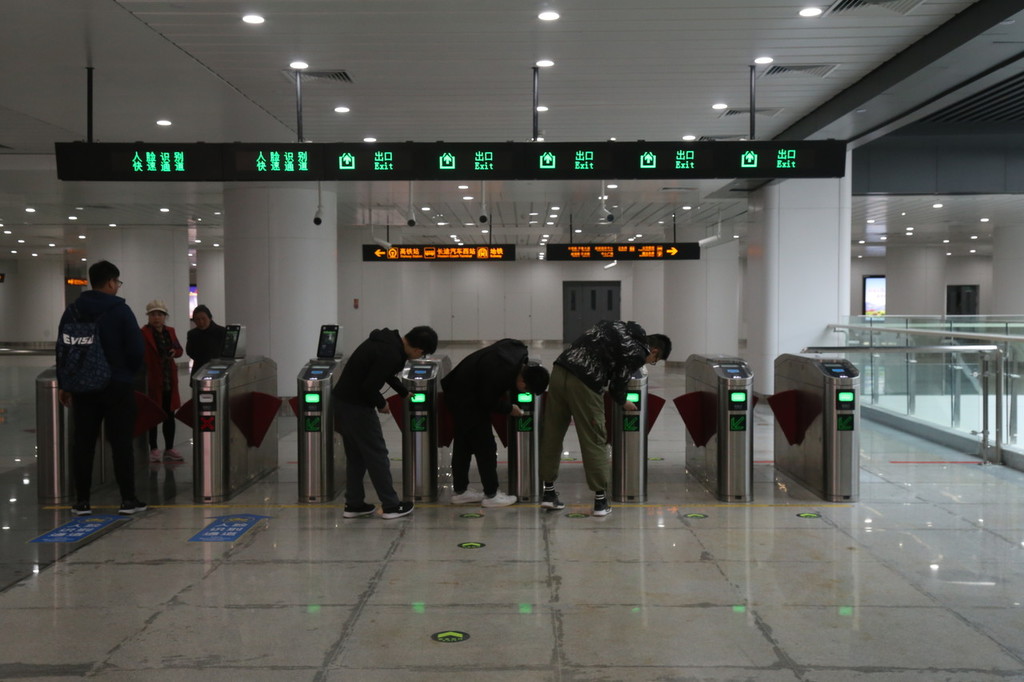 To take the subway in Jinan, all you need to do is get your face scanned