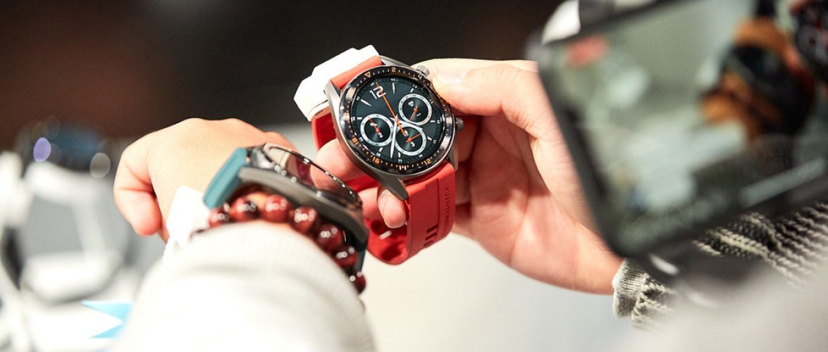 Samsung and Huawei see growth in smartwatch shipments in Q1