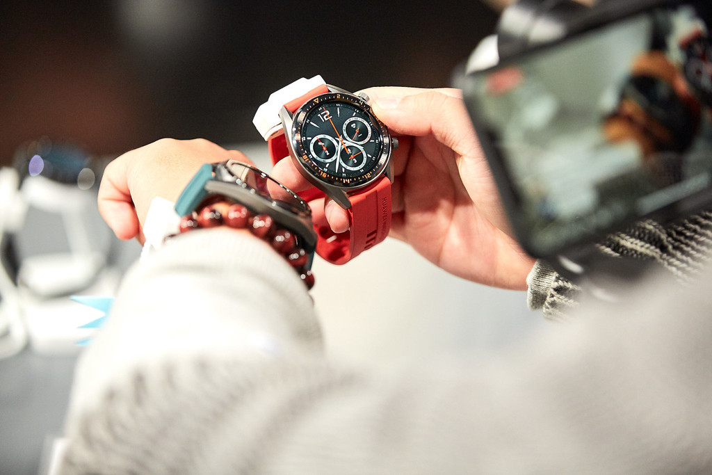 Samsung and Huawei see growth in smartwatch shipments in Q1