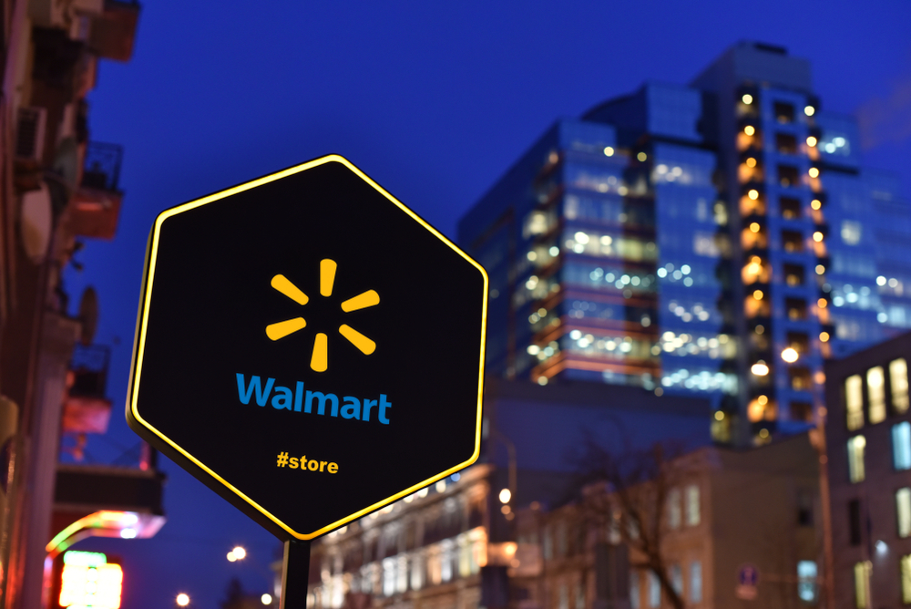 As Amazon retreats, Walmart pursues China