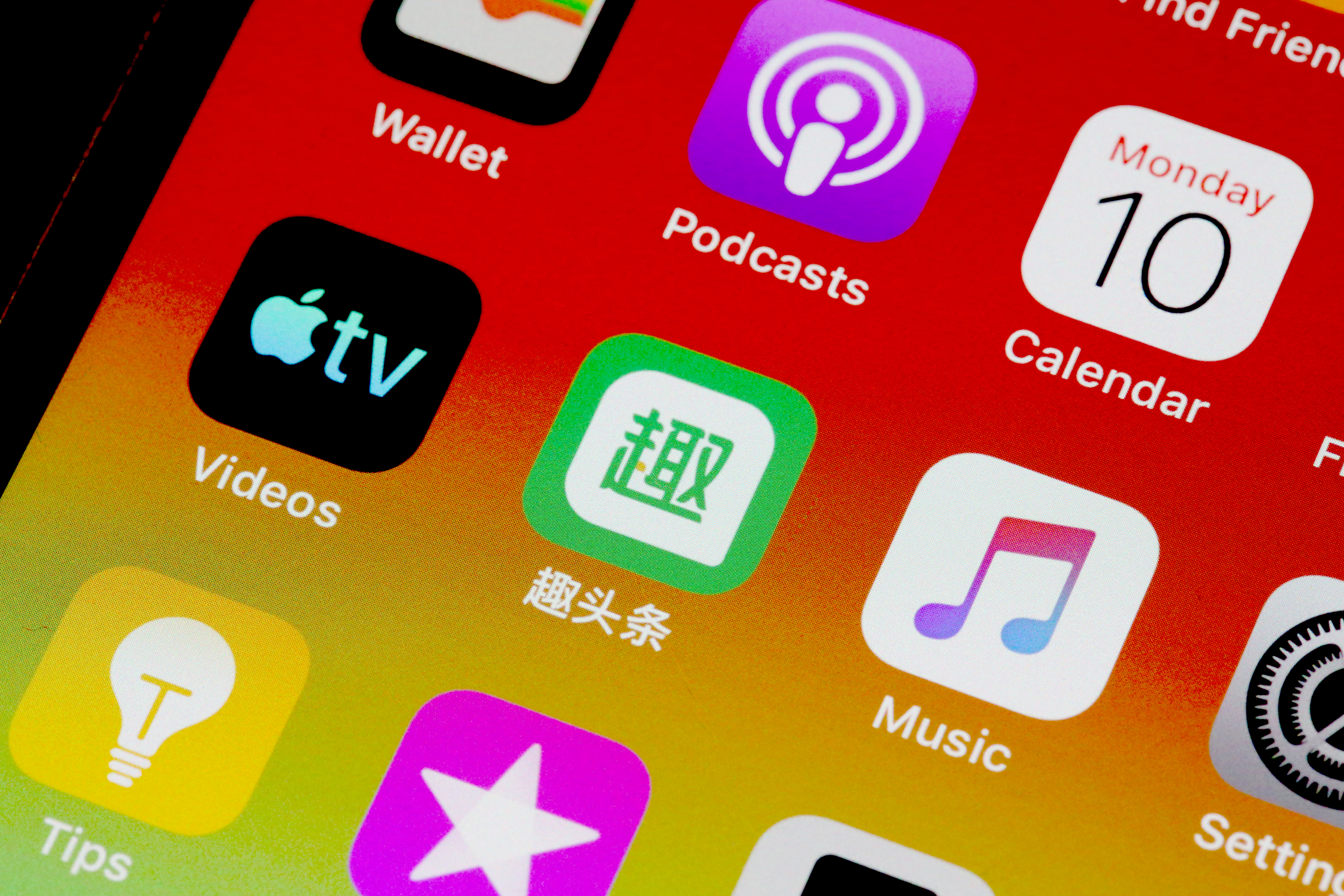 Chinese news app Qutoutiao’s stocks tumble after public shaming by state broadcaster