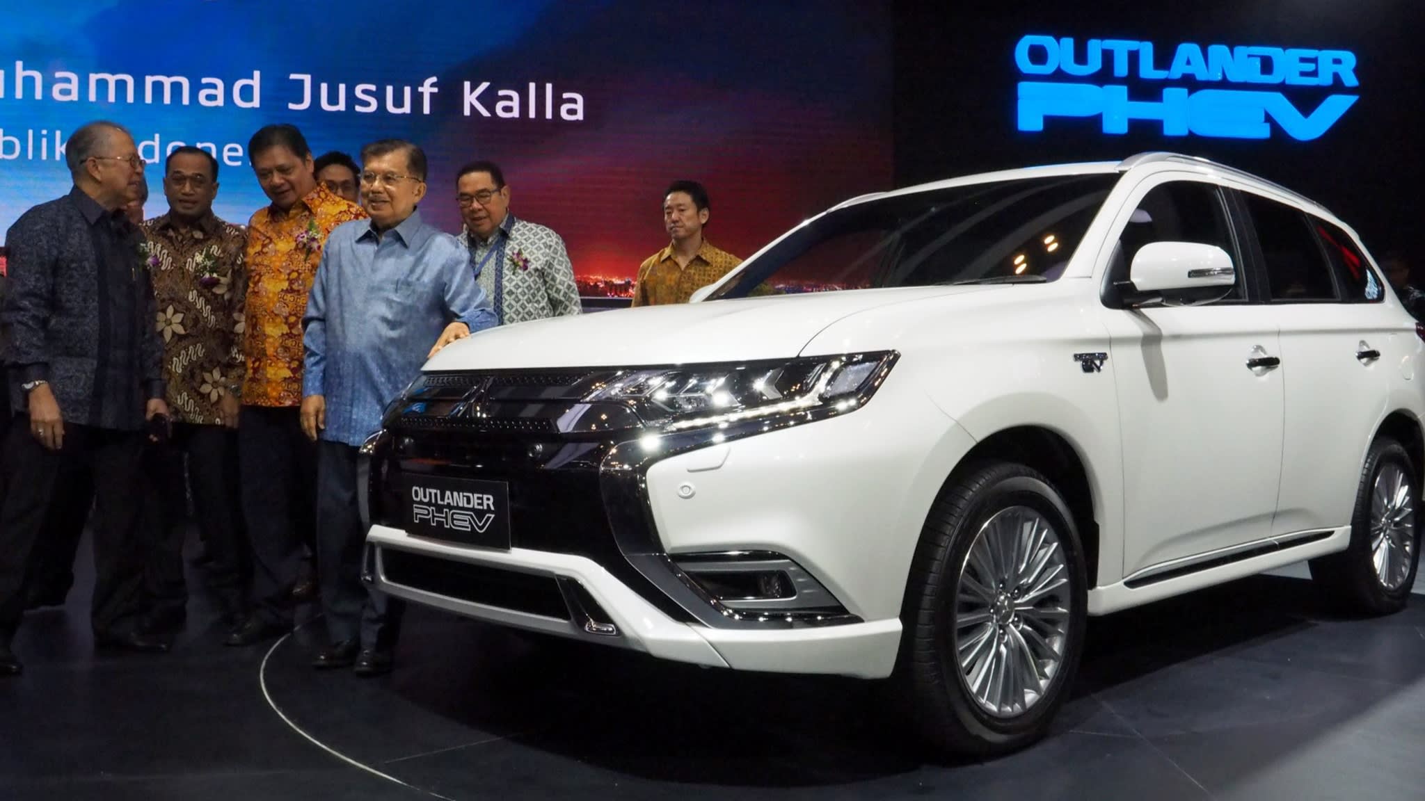 Mitsubishi to make plug-in hybrids in Thailand