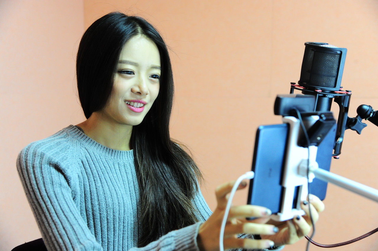 Chinese fashion e-retailer Mogu banks on live streaming to revive fortunes