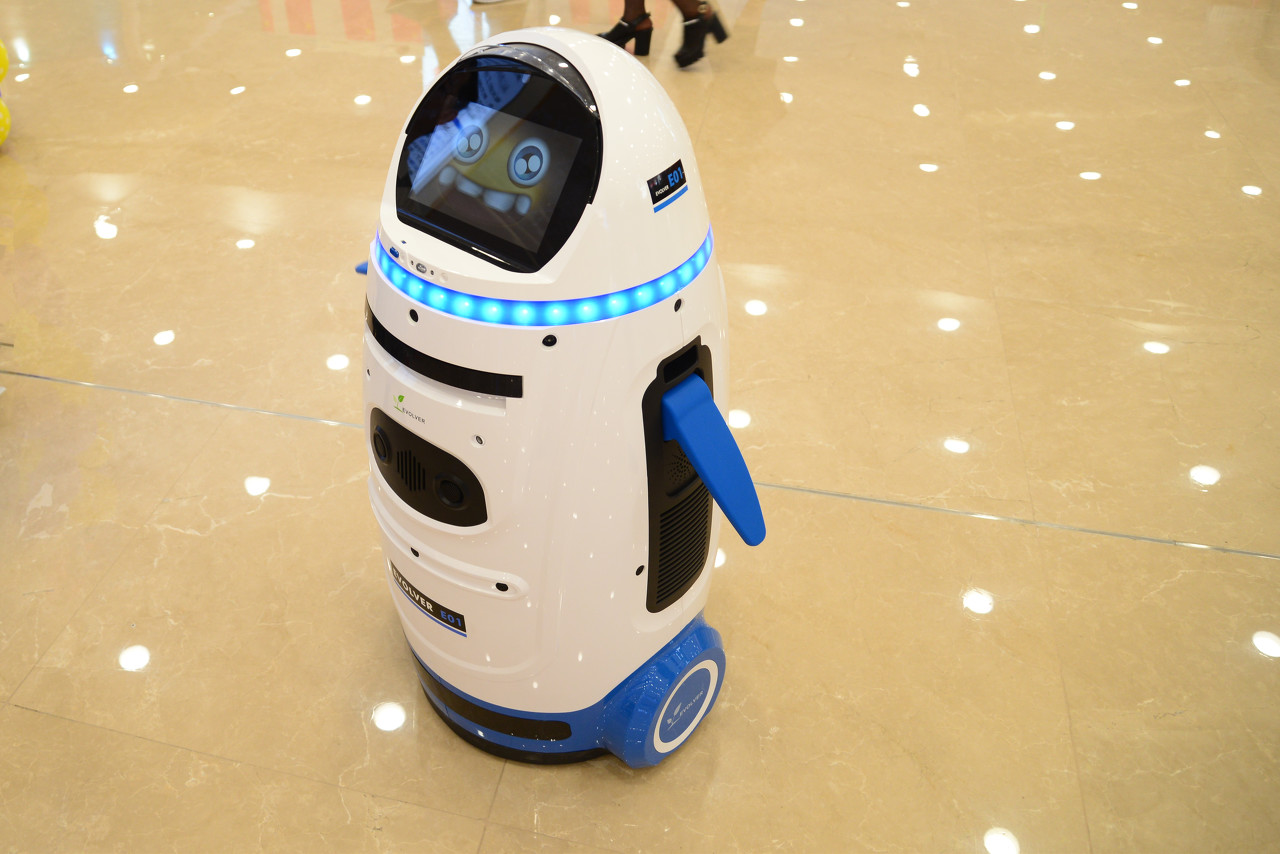 Chinese robot maker Evolver raises USD 71 million from a government fund, mulls IPO