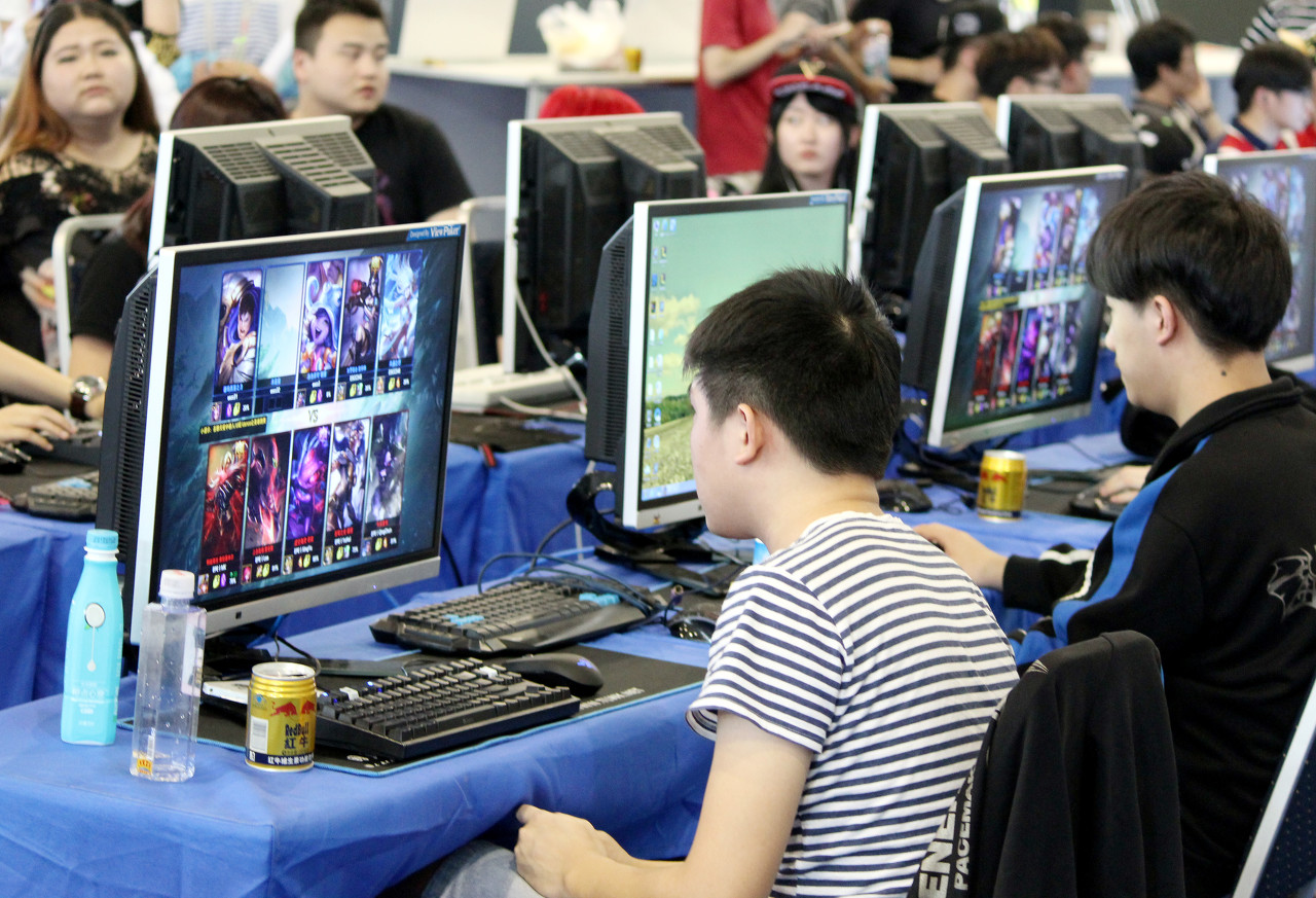 China’s new gaming rules for minors threaten Tencent’s growth