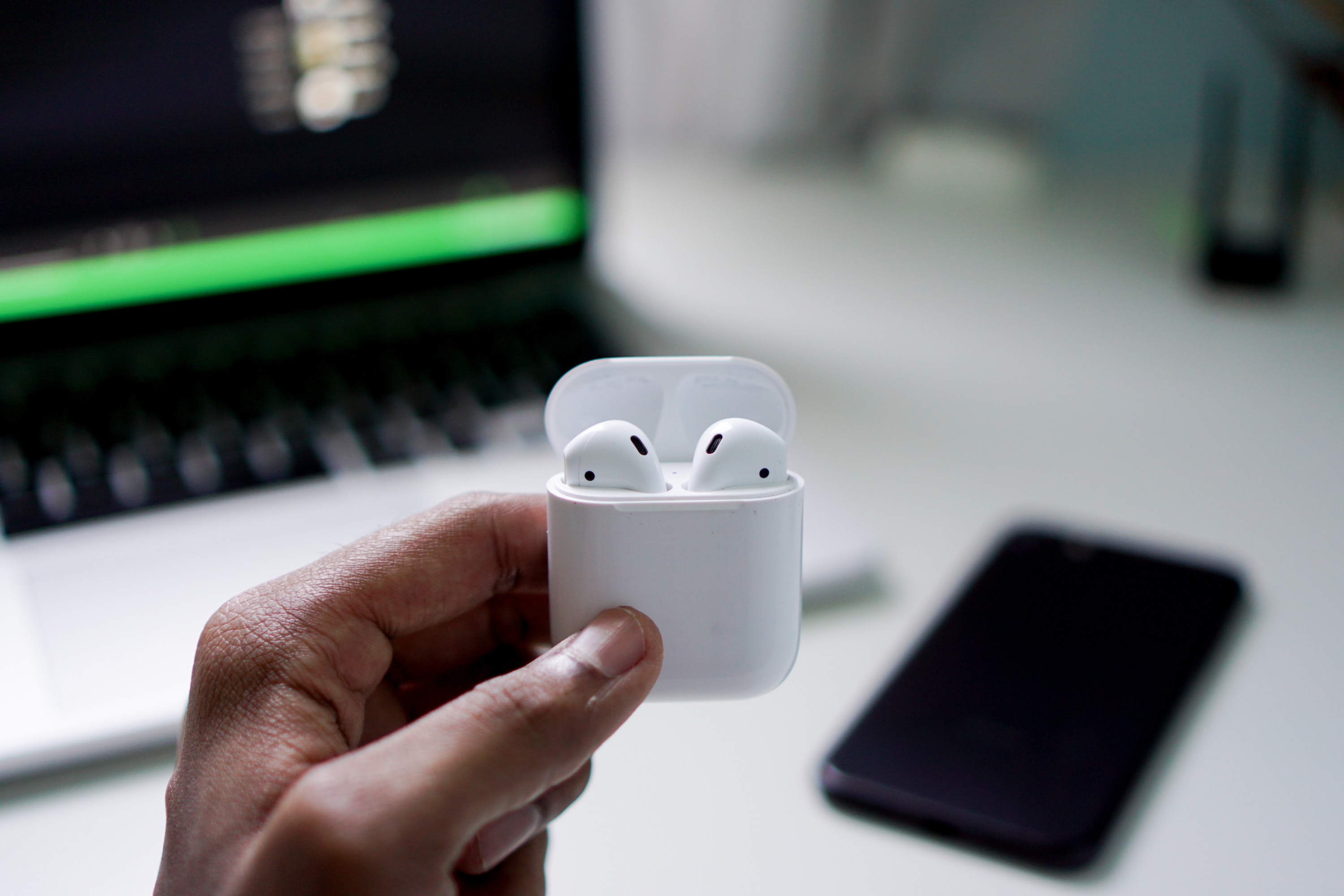 Apple AirPods craze spreads to China, becoming music to the ears of wireless-headset stock investors