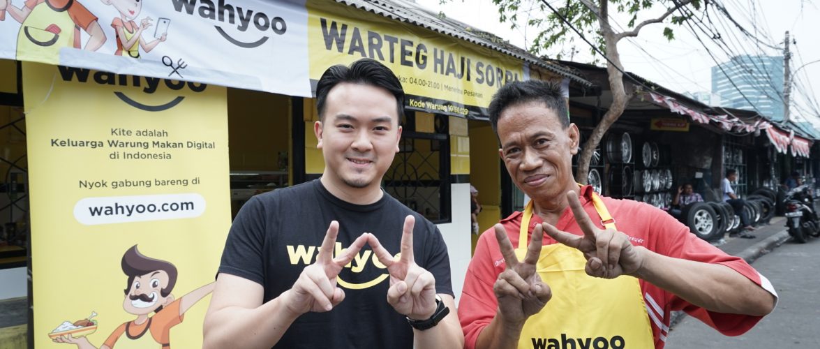 Wahyoo's CEO Peter Shearer and warteg partner
