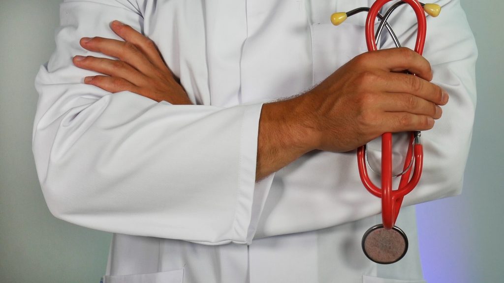 Doctor-Photo by Online Marketing on Unsplash