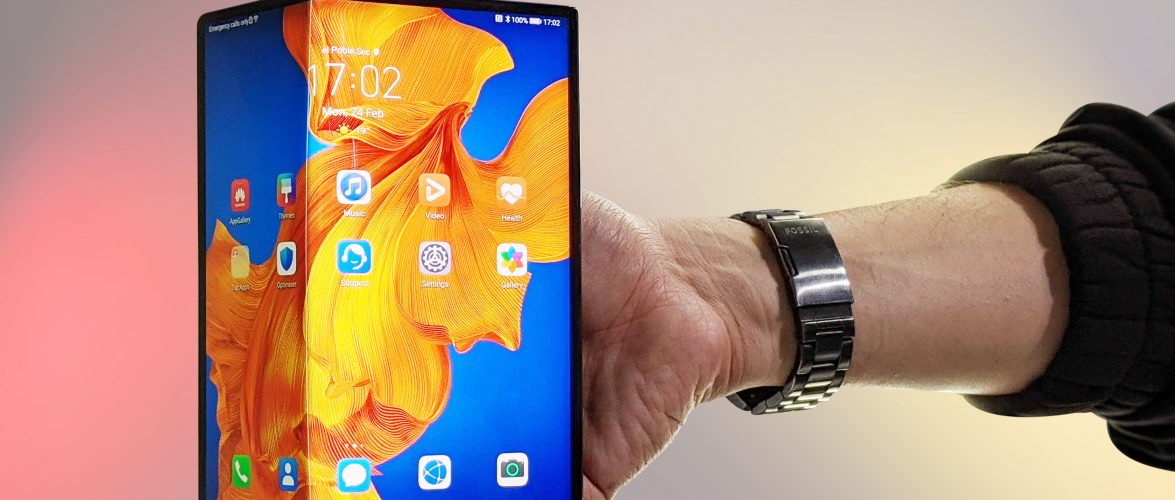 Huawei Mate Xs. Source: Shutterstock