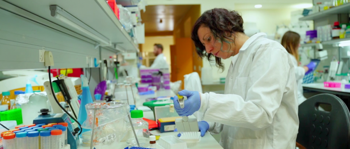 A scientist at the Migal Research Institute's lab, where researchers are working on developing a coronavirus vaccine. March 2020. Courtesy Migal Research Institute via NoCamels.