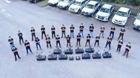 A team of operators. Courtesy of Aerodyne via Vulcan Post.
