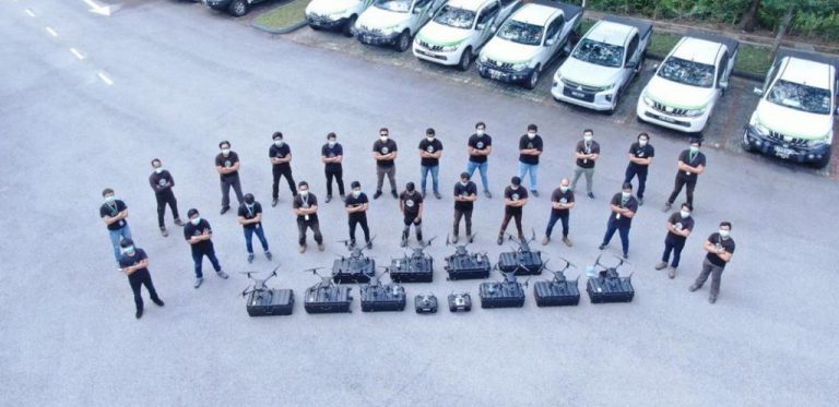 A team of operators. Courtesy of Aerodyne via Vulcan Post.
