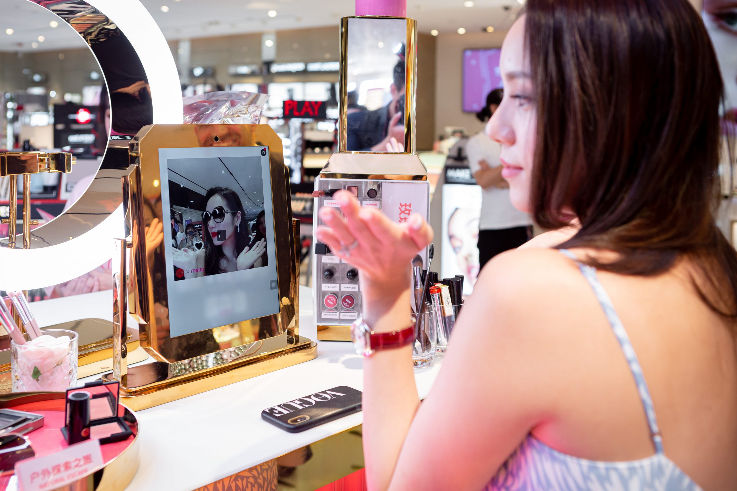 Chinese tech companies bring virtual makeup systems to support cosmetics retailers hit by COVID-19 pandemic