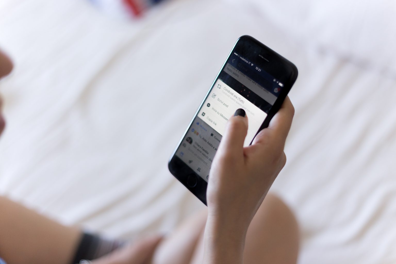 Text messaging- Photo by Oleg Magni on Unsplash