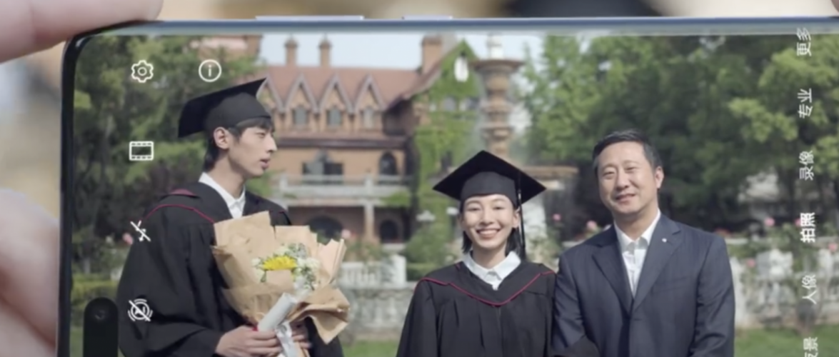 That’s one awkward picture. Image from Huawei via Weibo and South China Morning Post.