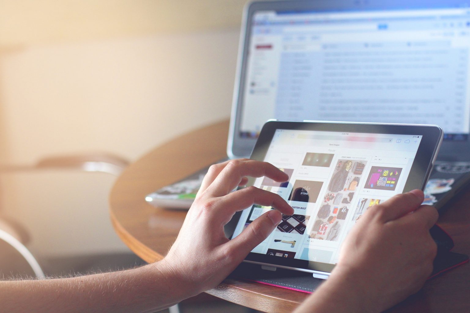 Online shopping. Source: Pixabay.