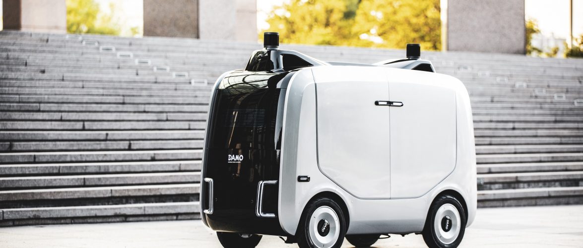 Alibaba unveils a robot for delivery. Photo provided to KrASIA