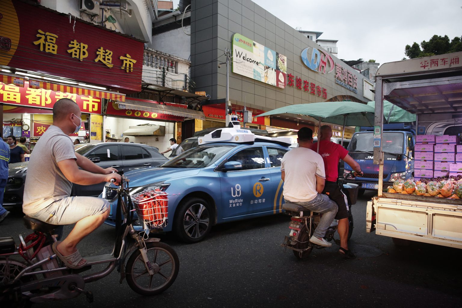 WeRide robotaxis in Guangzhou