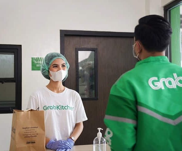 All workers under Grab's banner follow pandemic protocols defined by the company. Most are common sense, like wearing masks at all times. Courtesy of Grab.
