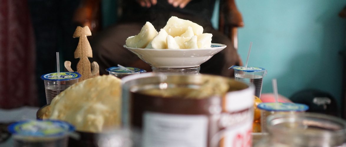 Indonesia street food by Gugus on Unsplash.