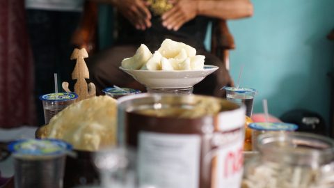 Indonesia street food by Gugus on Unsplash.