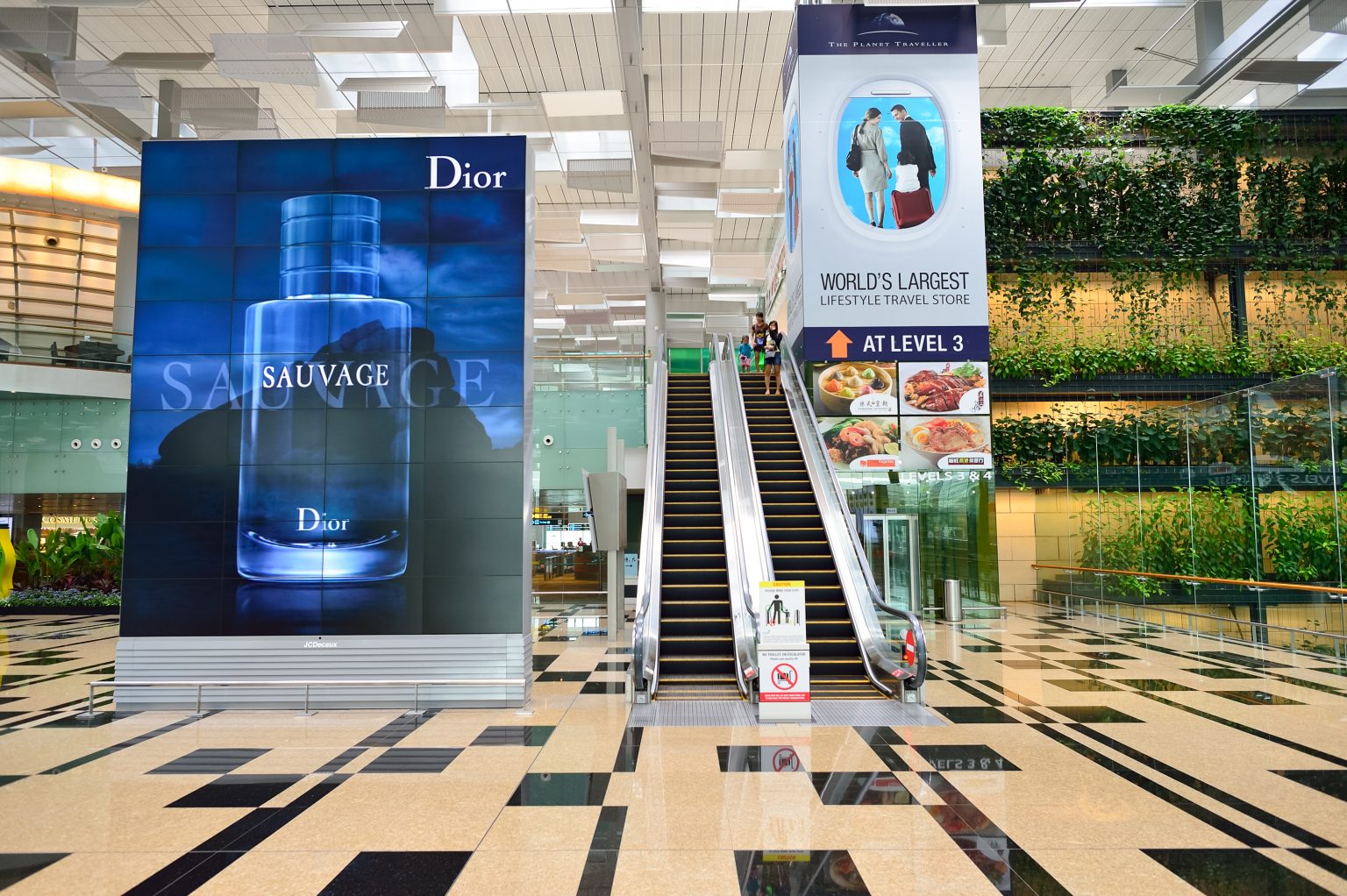 Confronted with privacy issues, advertising firms are exploring decentralized solutions
