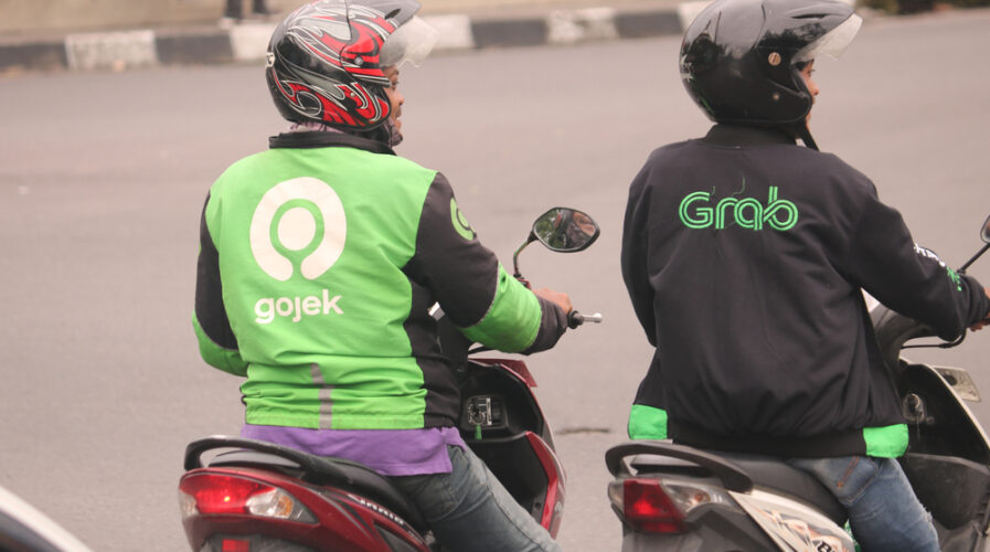 Grab and Gojek tell employees to ignore merger rumors
