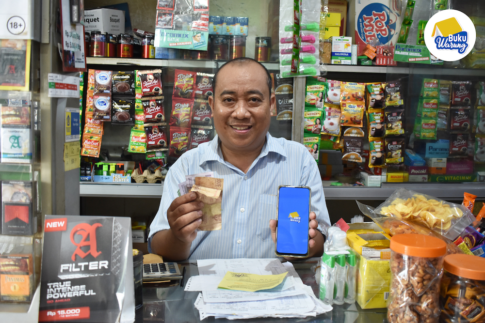 With new investors, BukuWarung improves payment options for traditional Indonesian retailers