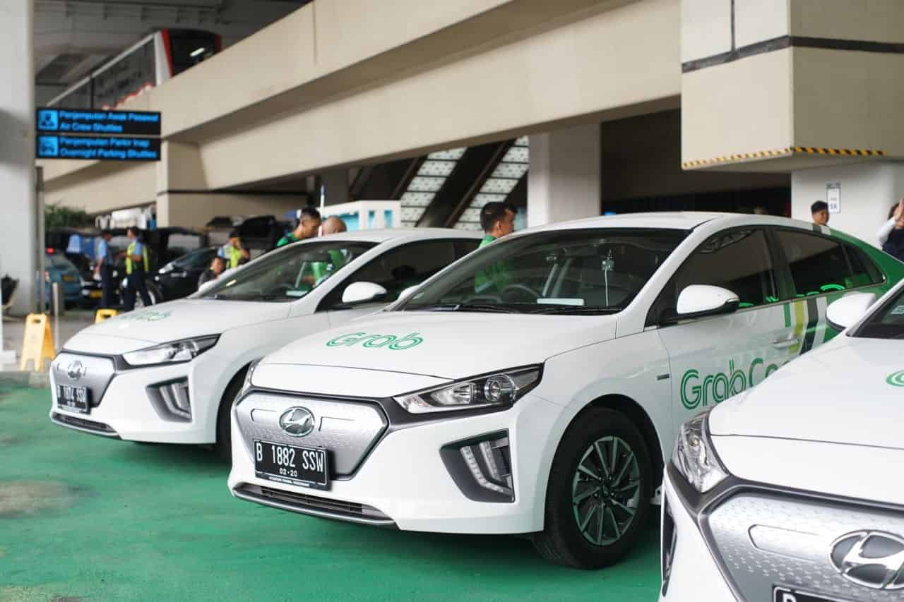 Ride-hailing companies electrify: How will a switch to plug-in vehicles change Indonesia’s air and roads?