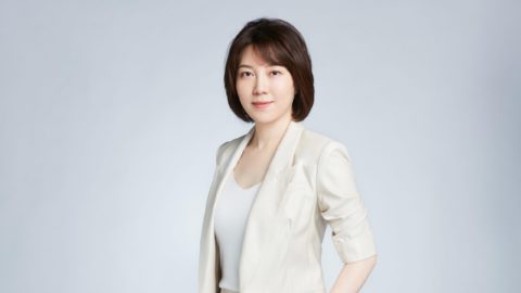 Kelly Zhang stepped down as CEO of Douyin Group in February 2024 to focus on CapCut and other AI initiatives by ByteDance. The group opted not to appoint a new CEO, delegating leadership to five executives. Photo of Kelly Zhang, from KrASIA’s archive.