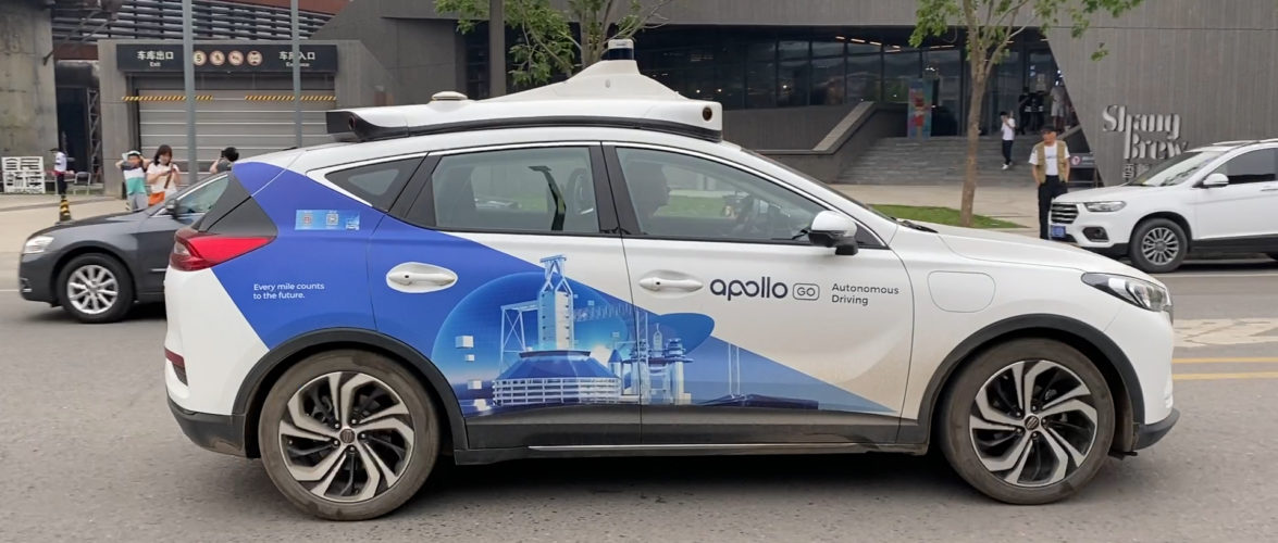 VIDEO | KrASIA tries Baidu&#8217;s first commercial autonomous ride-hailing service in China