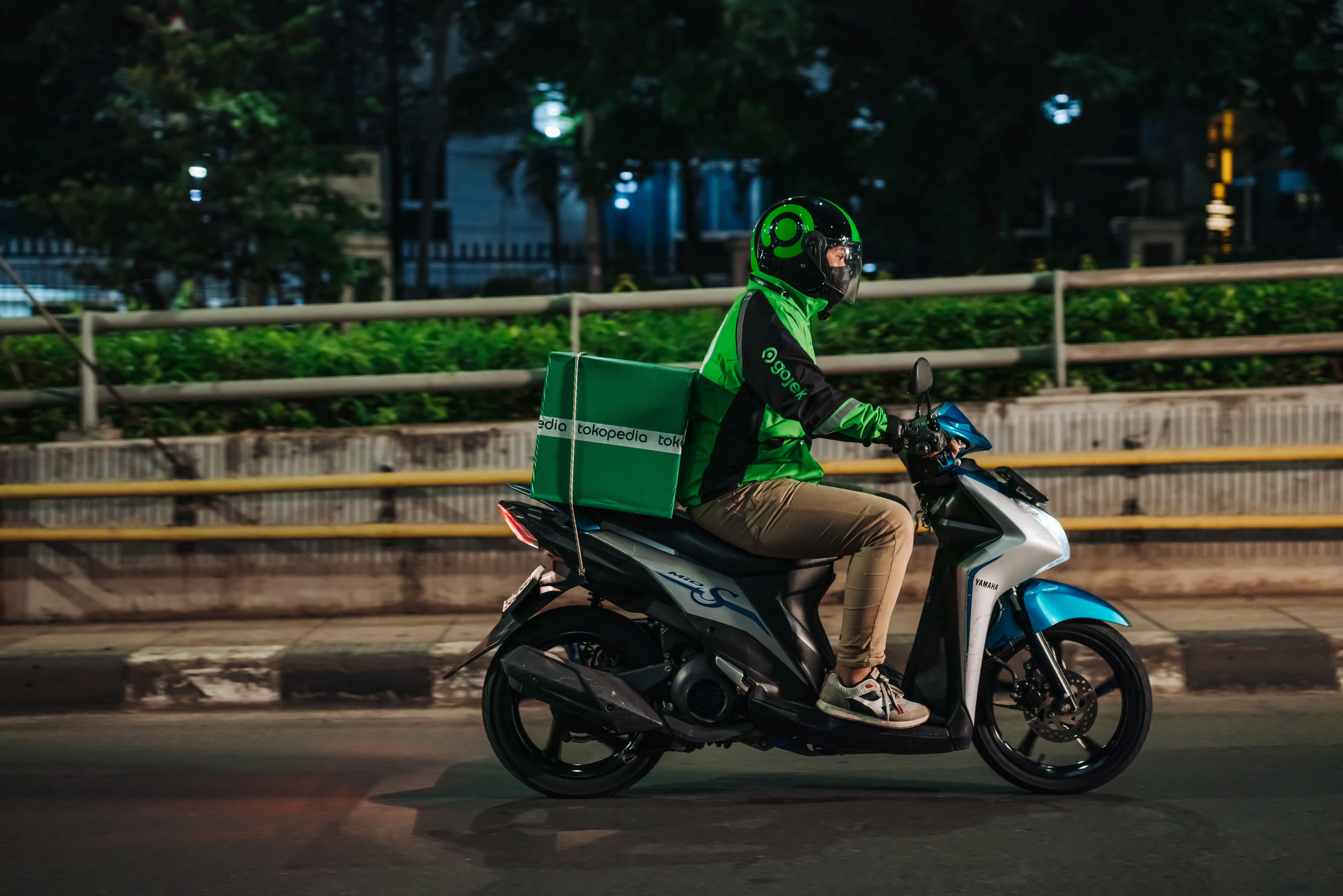 Grab, Gojek, and Lalamove’s couriers in Indonesia seek better pay, hold series of strikes