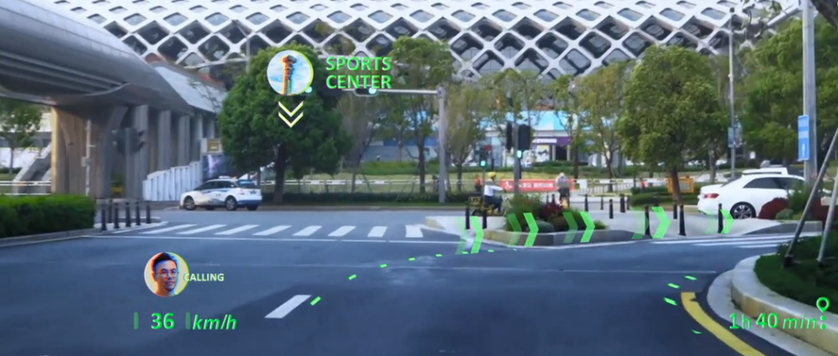 Raythink’s AR display leverages the use of exterior cameras, lidar, and other sensors to gather environmental data, and was built according to the specs of the BMW i3. Courtesy of Raythink via 36Kr.