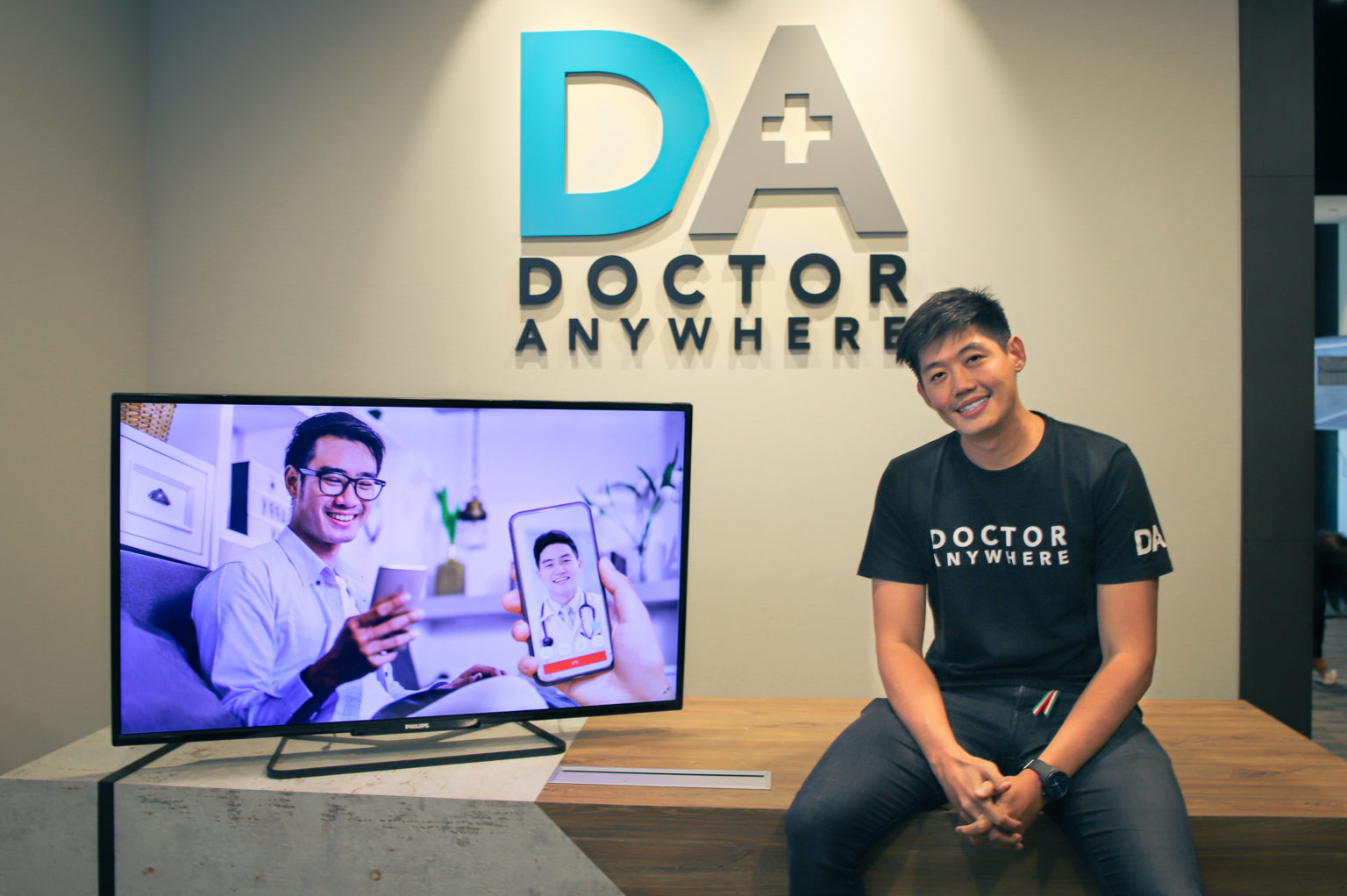 Photo of Lim Wai Mun, founder and CEO of Doctor Anywhere. Photo from KrASIA’s archive.