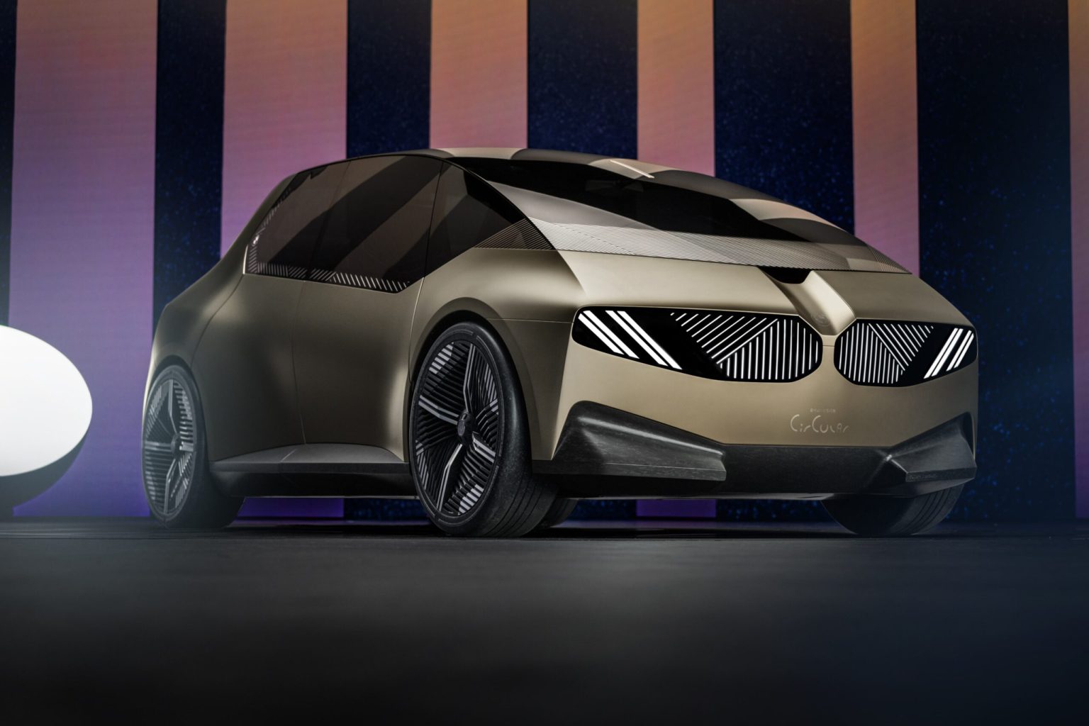 Gauzy SPD smart glass headlights for BMWi Vision Circular Showcar. Photo courtesy of Gauzi via NoCamels.