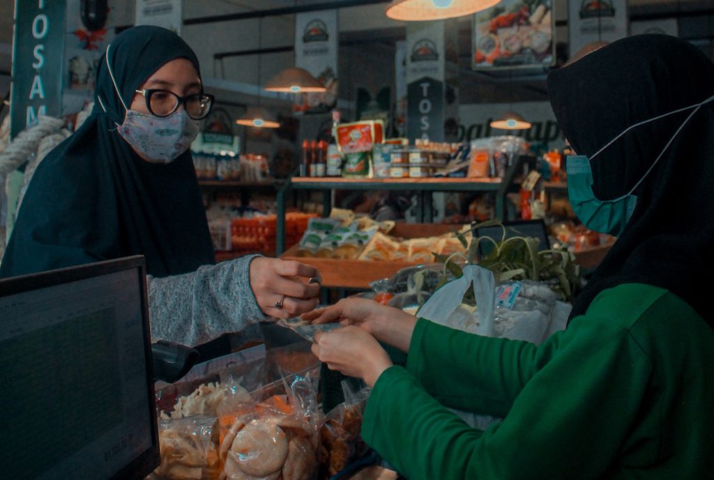 Toko or warung by Fiqri Aziz Octavian on Unsplash
